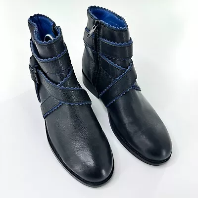 Juicy Couture Vero Cuoio Black/Blue Ankle Boots Womens 7.5 Leather Zip Up • $35.99