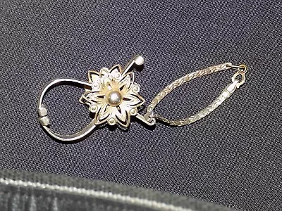 Vintage Gold-Tone Glove/ Scarf /Hankie Clip Holder W Purse Chain Filigree Floral • $12