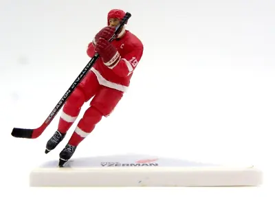 Steve Yzerman Detroit Red Wings 2005 NHL McFarlane Toys Loose Figure • $11.08