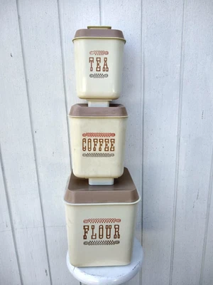 $5 • Buy Vintage Plastic Nesting Canister Set Of 3