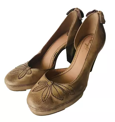 Anthropologie Size 40 Miss Albright  Leather Beige Nude Pumps 4in Heels Brazil • $29.99