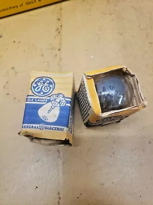 Vintage GE 2331 6-8 Volt 32-32C Headlight Auto Lamp Pre-focused Bulb Light NOS • $21.95