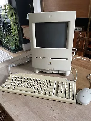 Macintosh Color Classic With Keyboard Cables And Mouse - Powers On No Screen • £400