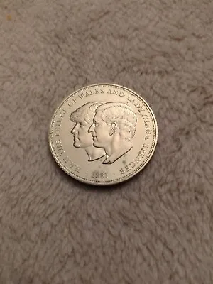  Genuine The Prince Of Wales And Lady Diana Spencer 1981 HRH Comemorative Coin • £18