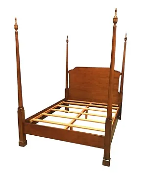 Leighton Hall Queen Size Mahogany Pencil Post Bed - Showroom Sample • $2995