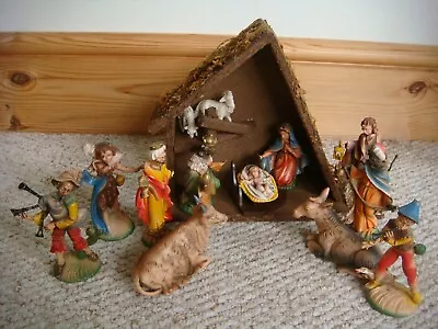 Vintage Nativity Set Resin Figures & Wood & Moss Stable Made In Italy  • £60