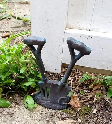 Spade And Fork Doorstop For Home Or Garden - Cast Iron Ornament (24cm Tall) • £24.99