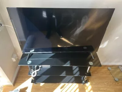 LG 43 Inch Smart FHD HDR TV And TV Stand Combo • £150