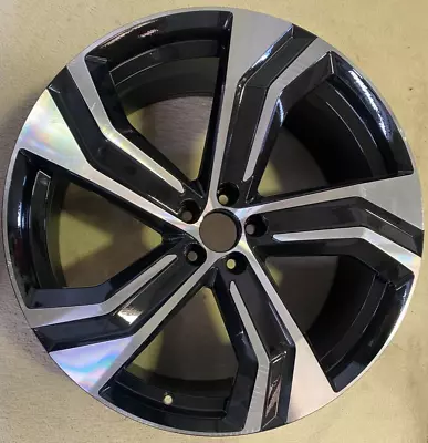 Volvo Xc90 22  R-design Alloy Wheel Rim Oem Black & Diamond Cut *8b-2 • $616.32