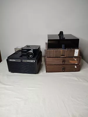 Vintage Bell & Howell 987 Slide Cube Projector & 49 Slide Cubes - Tested  • $78.95