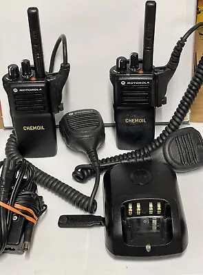 2 Motorola XPR 7350e AAH56RDC9WA1AN UHF Analog With 2 Mics And 1 Oem Charger • $700