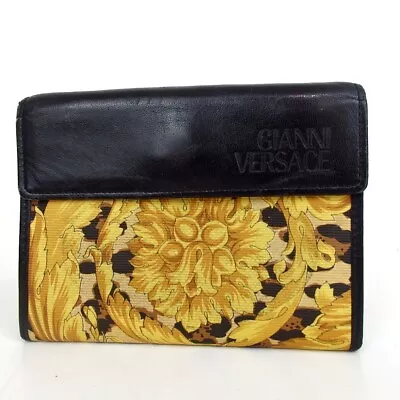 Authentic GIANNI VERSACE Leonard Wallet Leather[Used] • $20.50