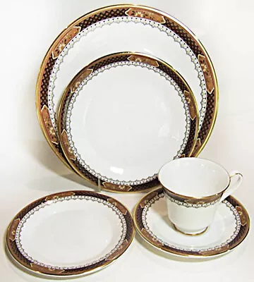 VERONA H5139 Royal Doulton 5 Piece Place Setting NEW NEVER USED Made In England • $129.99