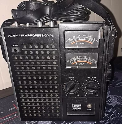 Vintage Montgomery Ward Airline AM/FM Professional Portable Radio TESTED-WORKS  • $30.95