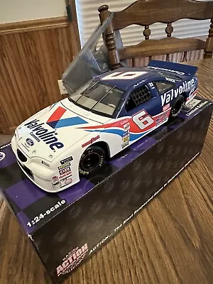 Mark Martin 1997 Diecast 1/24 Action Valvoline • $21.99