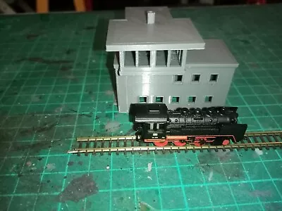 Z Gauge 1:220 Scale Model Railway Train Set. Goppingen Style Signal Box LHS • £8