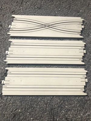 $9.99 • Buy 3 Tyco US 1 Electric Trucking Slot Car Track   #5829 #B5841/3039 9” LANE CHANGER