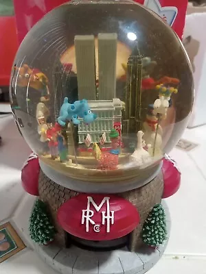 Macy’s Thanksgiving Day Parade 2000 Musical Waterglobe VINTAGE  TWIN TOWERS   • $25.99