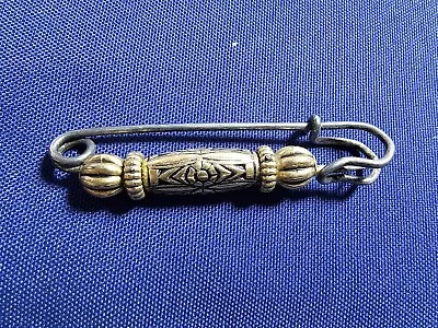 Grandma Grabe's Beautiful Vintage Silver & Gold Tone Safety Pin Brooch • $0.75