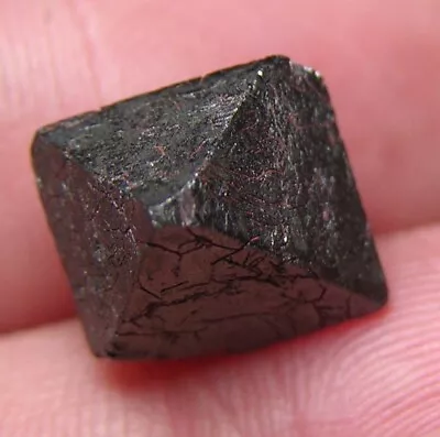 #6 Pakistan 11.95ct Natural Octahedron Magnetite Crystal Specimen 2.35g 12mm • $6.95