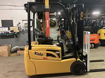 2018 Yale 4000 LB Electric Forklift With Side Shift Triple Mast • $14999