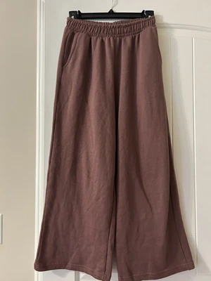 $15 • Buy Zara Sweatpants