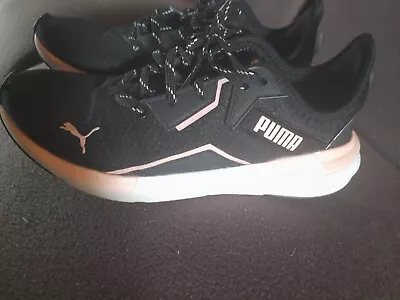 $10 • Buy Older Girls Puma Shoes Size 7