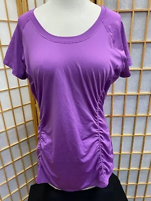 Moving Comfort Athletic Top Woman’s Large • $4.99