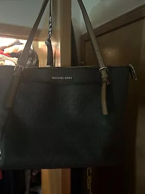 Michael Kors Purse • $11.78