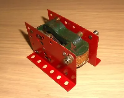 MECCANO 1930's RED E1 20V ELECTRIC MOTOR NON REV  - WORKING - SHELL OVERPAINTED • £19.99
