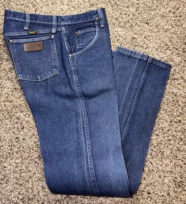 Wrangler Men's 47 MWZ Regular Fit Medium Wash Denim Blue Jeans Size 31x34 • $17