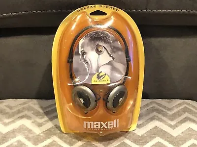 VINTAGE NEW On CARD MAXELL FOLDABLE DELUXE STEREO WIRED NECKBAND HEADPHONES • $3.99