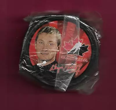 Rare 2002 Team Canada Wayne Gretzky Mcdonalds  Unopened Puck  • $19.99