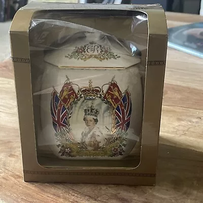 Wade Ringtons QEII Golden Jubilee 1952-2002 Commemorative Tea Caddy In Box • £9