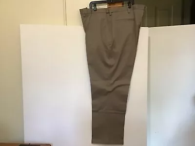 Haggar Mens Pants 46x31 Tan Khaki Premium Classic Fit Stretch Nwot #cb21-3 • $24.95