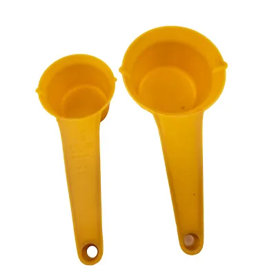 Vintage Foley Measuring Cups Scoops Spout Harvest Gold Yellow  1/8 & 1/4 Cups • $9.99