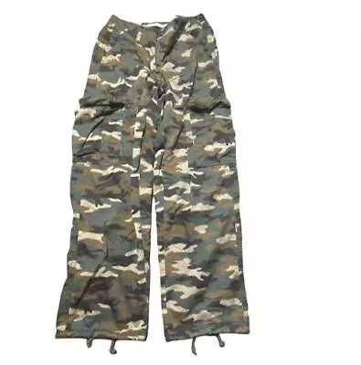 Levi's Women's '94 Baggy Camouflage Cargo Pants Green (Size 25 X 30) • $20.99