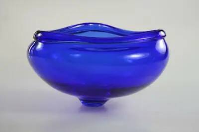 AUSTRALIAN JOHN WALSH STUDIO ART GLASS LARGE BLUE BOWL Signed • $95