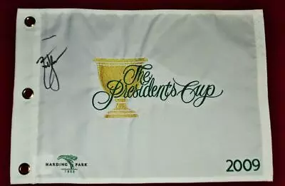 Zach Johnson 2009 Presidents Cup Champion Signed Official Flag Excellent • $48