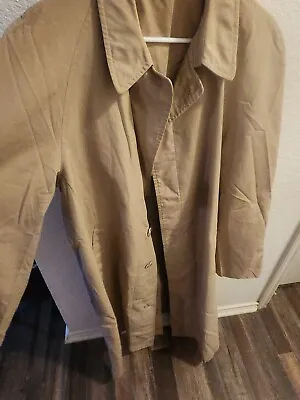 Vintage London Fog Mens Trench Coat TAN Size L  • $25