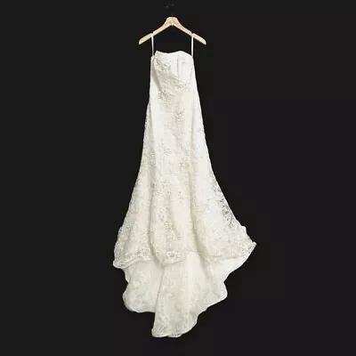 David’s Bride Wedding Dress Size 6 NWT • $325