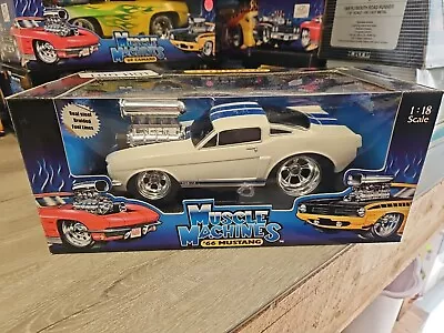 Muscle Machines 1:18 Scale Die Cast Car 2000 - White Blue Stripes '66 Mustang • $39.99