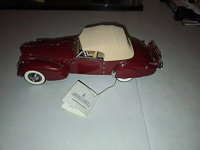 Franklin Mint 1940 Packard Convertible Red 1/24 Scale Diecast • $44.99