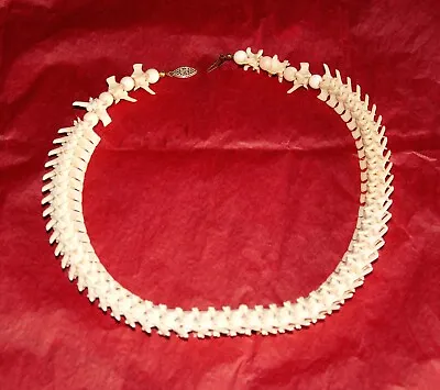 Vintage 1944 Navajo Snake Vertebrae Necklace 19  • $450