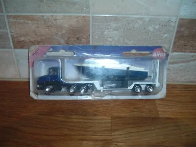 £10 • Buy Siku    1:72 Scale Lowloader And Speed Boat     Dicast   Very Good  Used