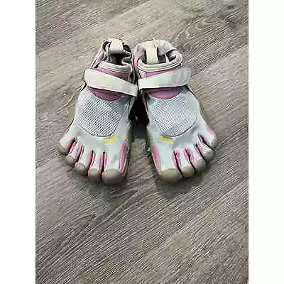 Vibram FiveFingers W1459 KSO Barefoot Runner W37 US6 Grey & Lavender • $25