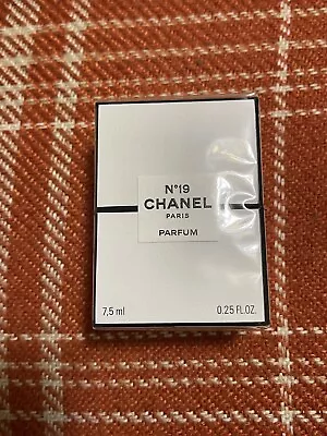 £149.99 • Buy 100% Authentic Chanel No 19 No19 Parfum 7.5ml Discontinued & Extremely Rare ￼
