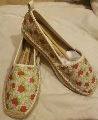 Michael Kors Lenny Espadrille Slip On Espadrille Flats Van/Cream Size 9 • $79.99