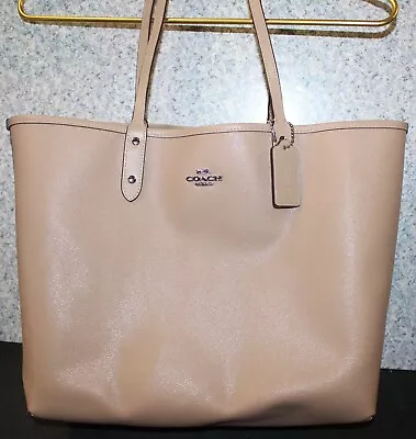 COACH Reversible City Tote With Horse & Carriage Print  Beige 91107 AO4056237 • $114.95