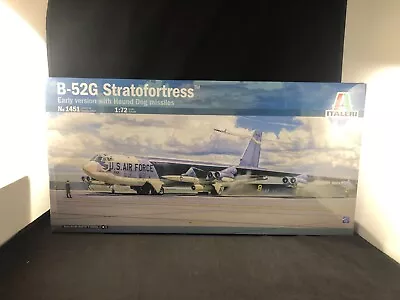 Italeri B-52G Stratofortress W/Hound Dog Missiles 1:72 SC Plastic Model Kit 1451 • $129